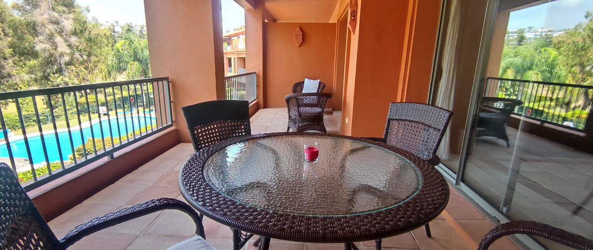 Se vende Apartamento Planta Media de 2 dormitorios en Costa Del Sol, Málaga, España
