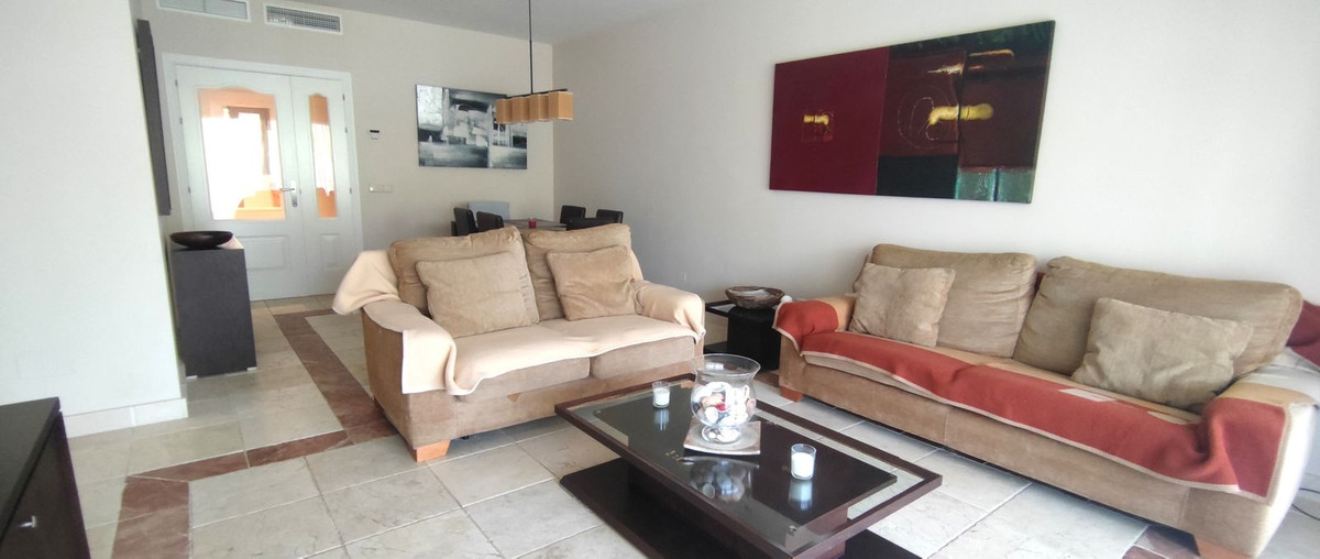 Se vende Apartamento Planta Media de 2 dormitorios en Costa Del Sol, Málaga, España