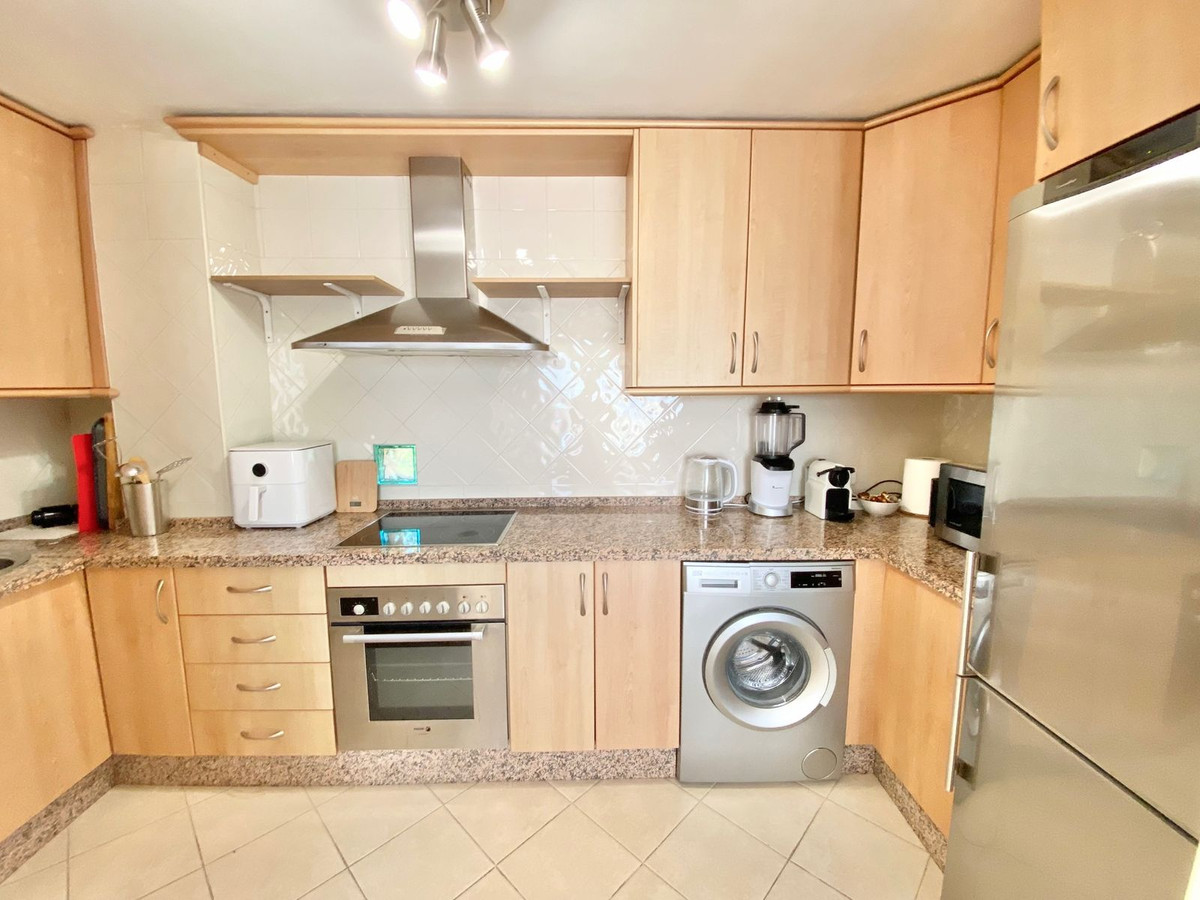 3 Bed Apartment for sale in Elviria Costa Del Sol, Málaga, Spain