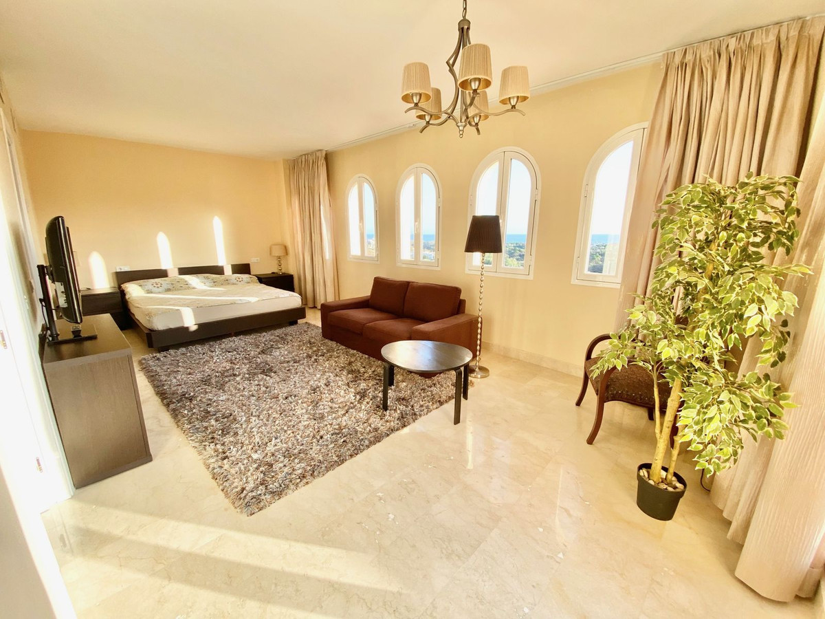 3 Bed Apartment for sale in Elviria Costa Del Sol, Málaga, Spain