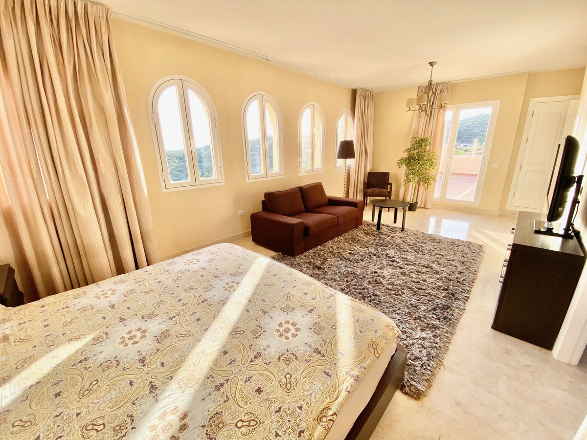 3 Bed Apartment for sale in Elviria Costa Del Sol, Málaga, Spain