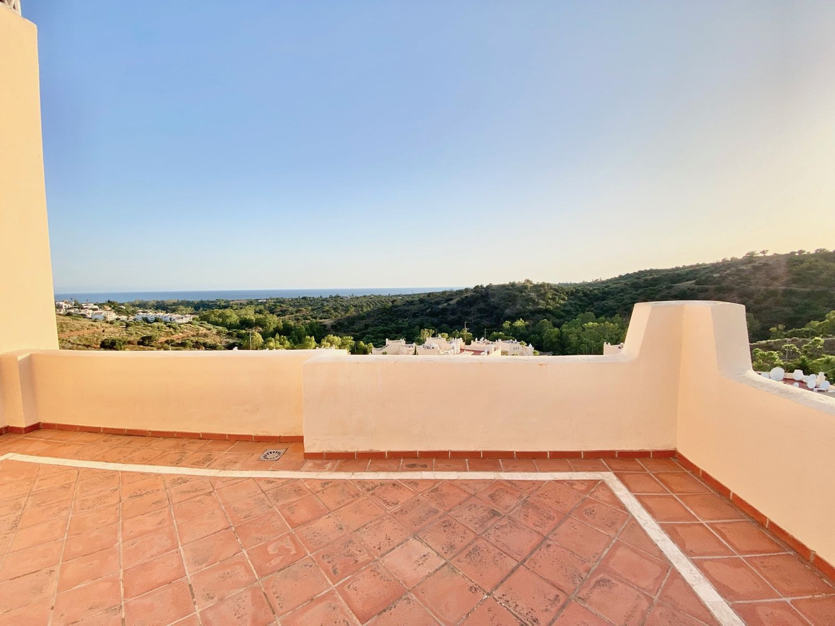 3 Bed Apartment for sale in Elviria Costa Del Sol, Málaga, Spain