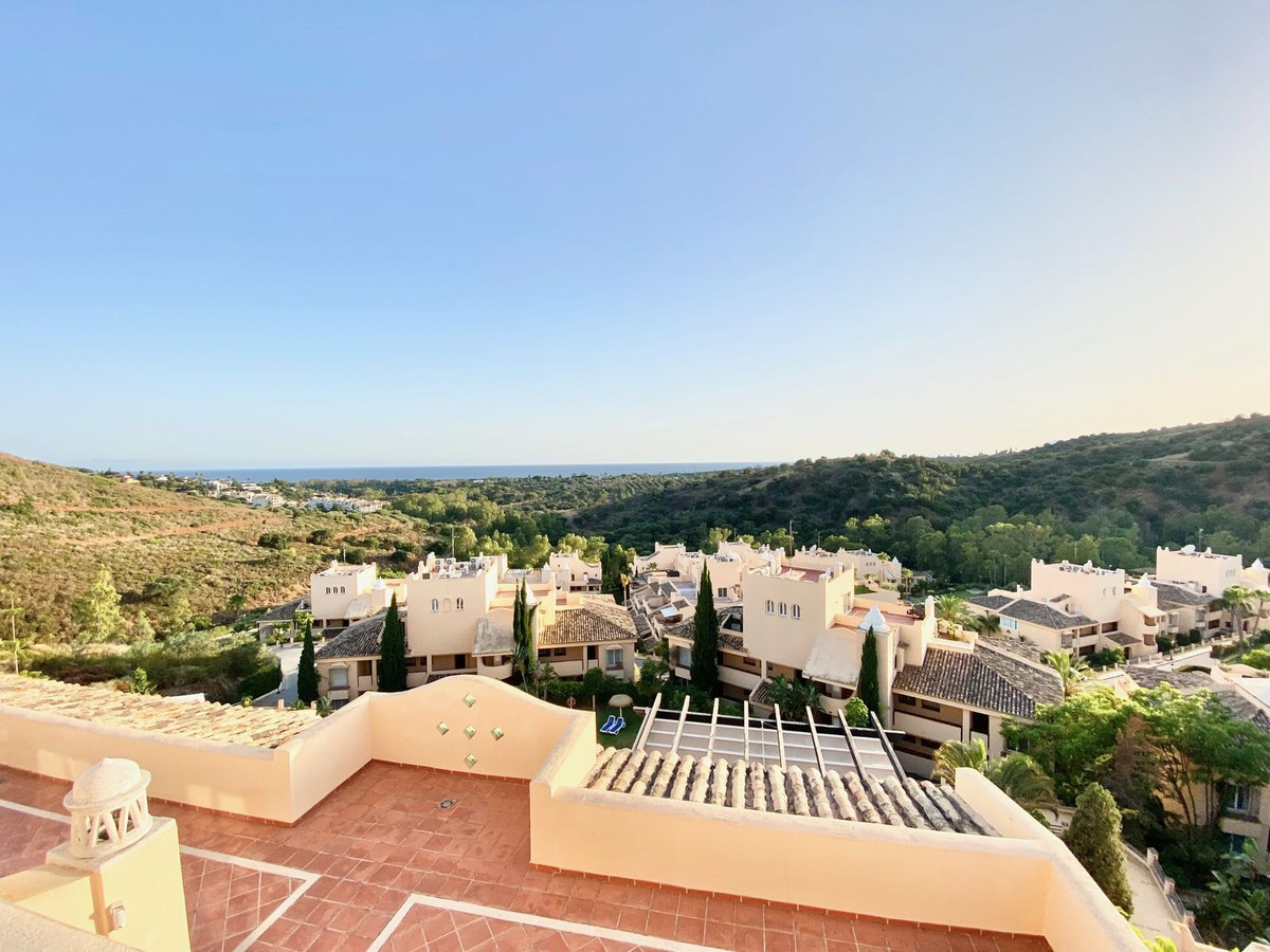 3 Bed Apartment for sale in Elviria Costa Del Sol, Málaga, Spain