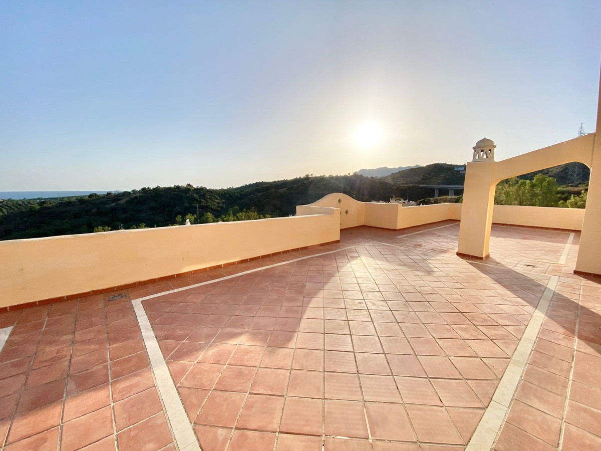 3 Bed Apartment for sale in Elviria Costa Del Sol, Málaga, Spain