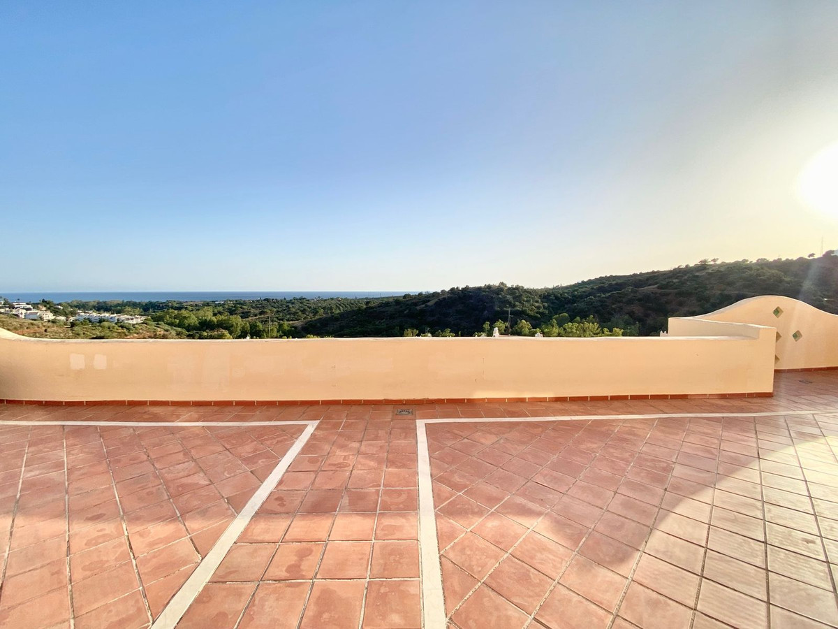 3 Bed Apartment for sale in Elviria Costa Del Sol, Málaga, Spain