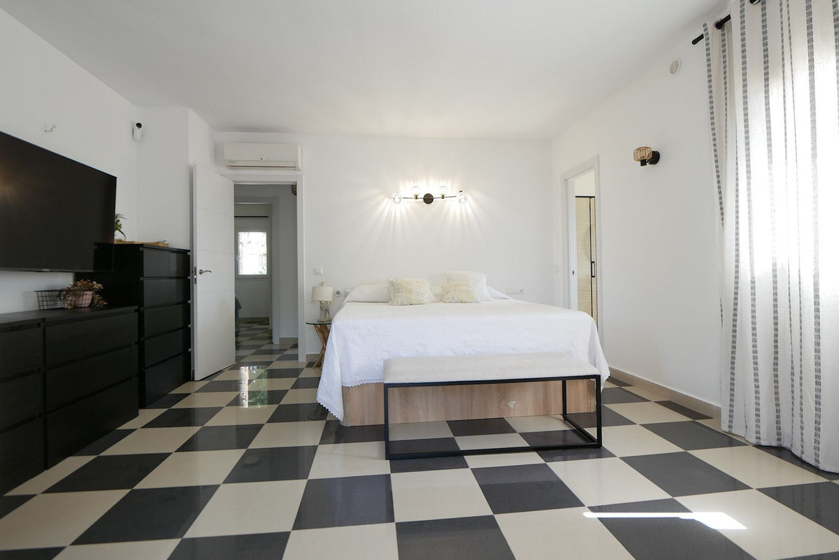 3 Bed Townhouse for sale in Cabopino Costa Del Sol, Málaga, Spain
