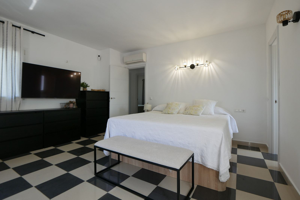 3 Bed Townhouse for sale in Cabopino Costa Del Sol, Málaga, Spain