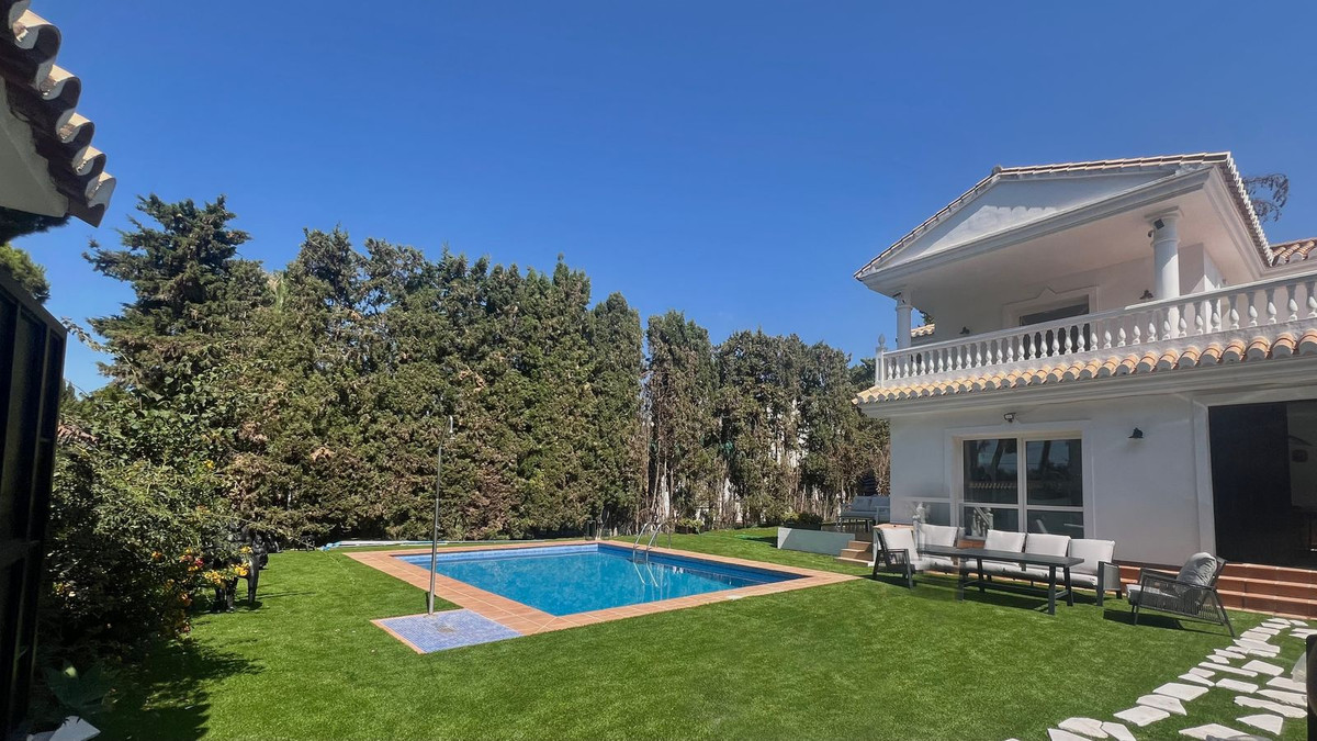 3 Bed Townhouse for sale in Cabopino Costa Del Sol, Málaga, Spain