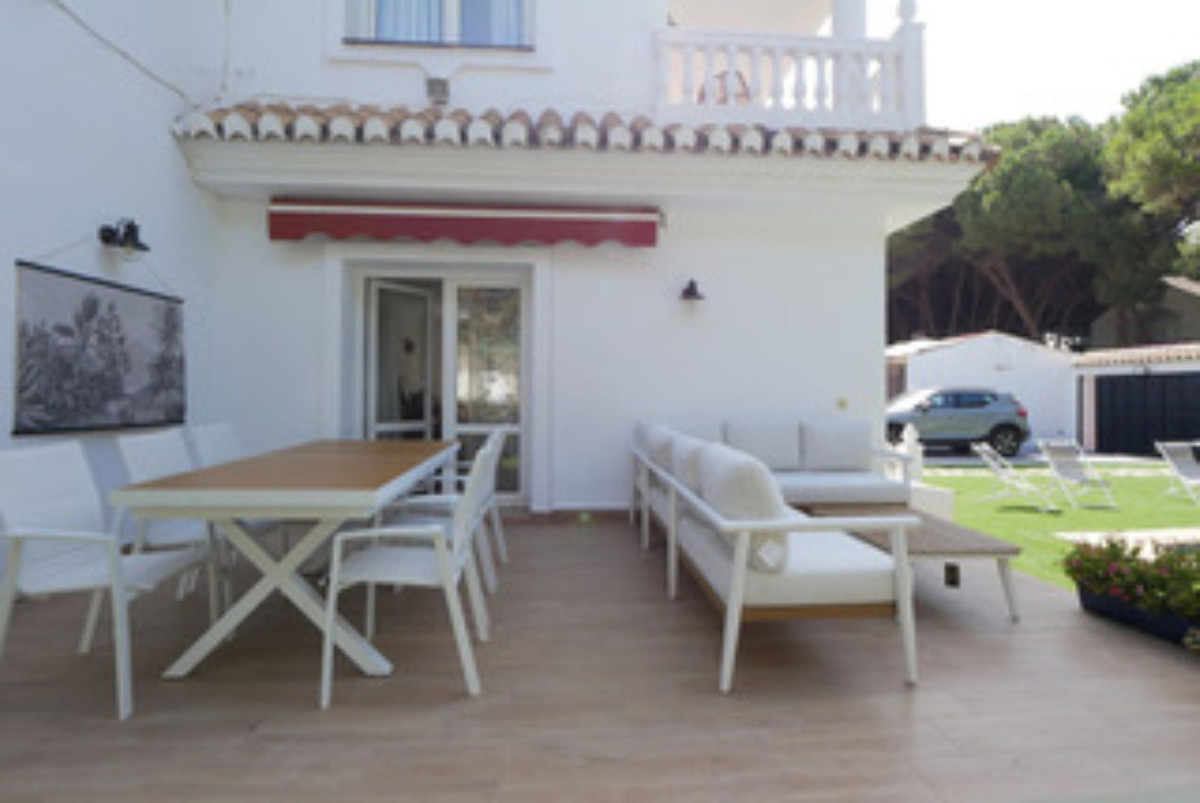 3 Bed Townhouse for sale in Cabopino Costa Del Sol, Málaga, Spain