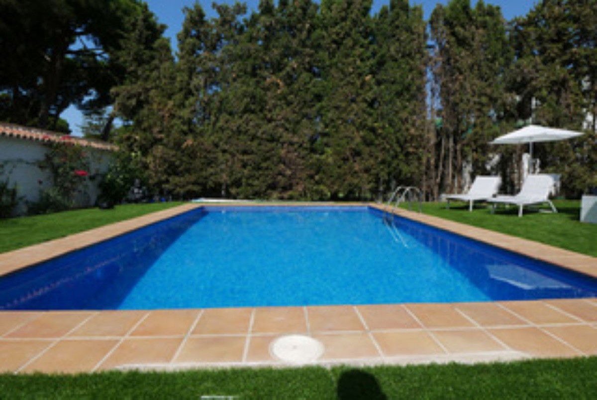 3 Bed Townhouse for sale in Cabopino Costa Del Sol, Málaga, Spain