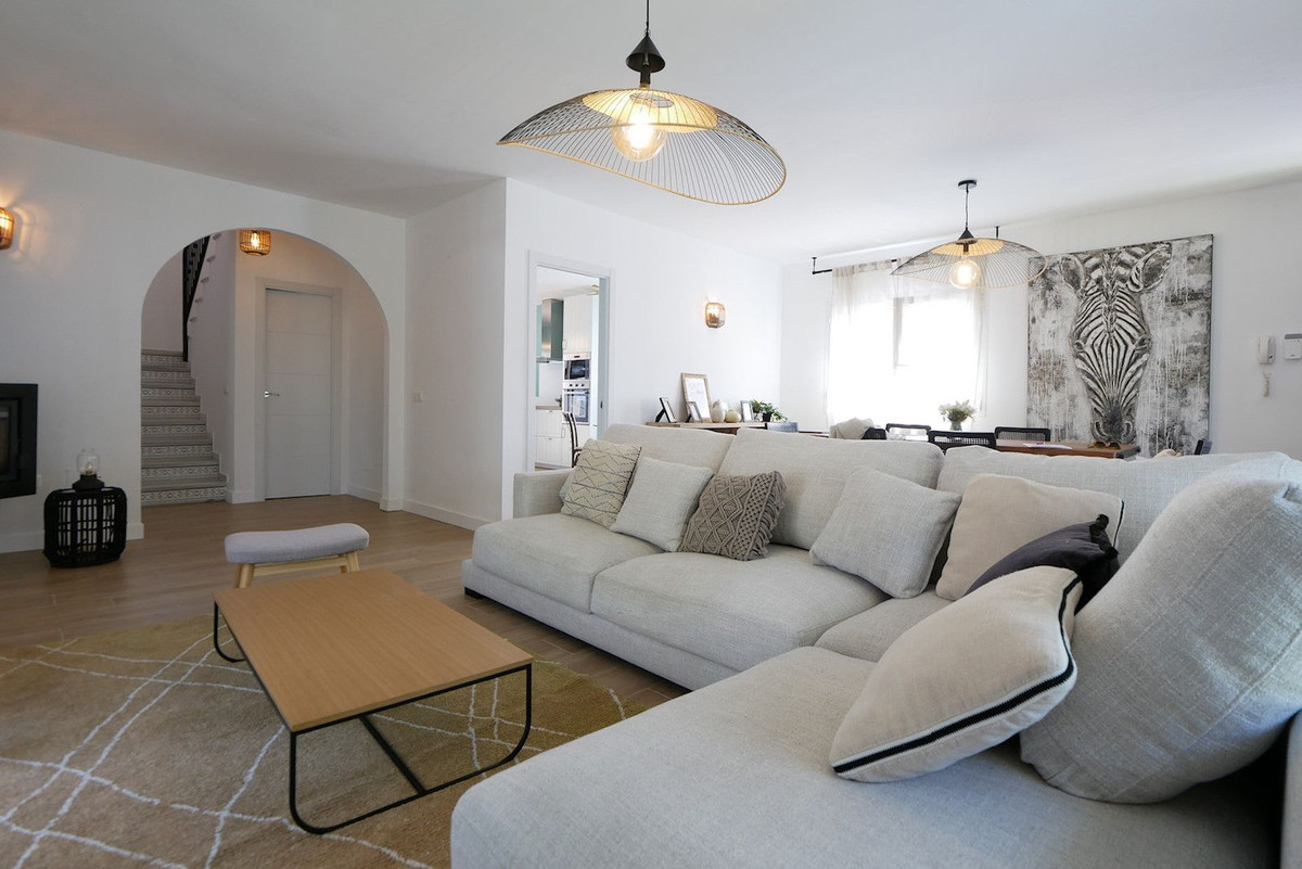 3 Bed Townhouse for sale in Cabopino Costa Del Sol, Málaga, Spain