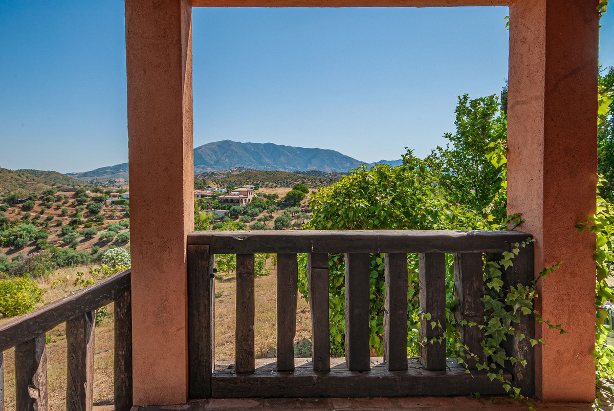 4 Bed Townhouse for sale in Entrerrios Málaga, Málaga, Spain