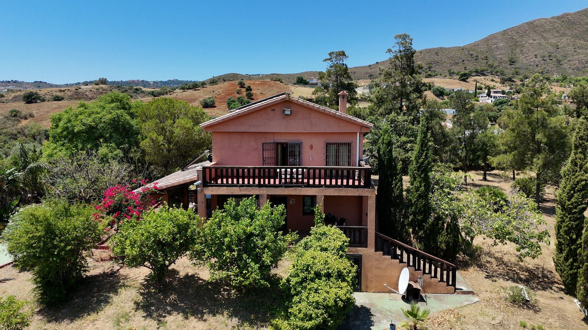 4 Bed Townhouse for sale in Entrerrios Málaga, Málaga, Spain