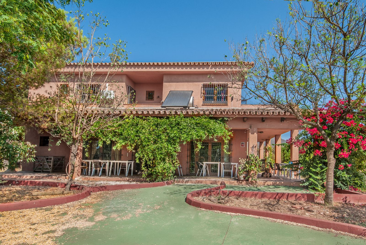 4 Bed Townhouse for sale in Entrerrios Málaga, Málaga, Spain