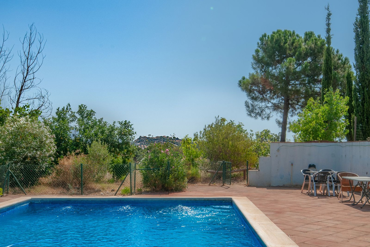 4 Bed Townhouse for sale in Entrerrios Málaga, Málaga, Spain