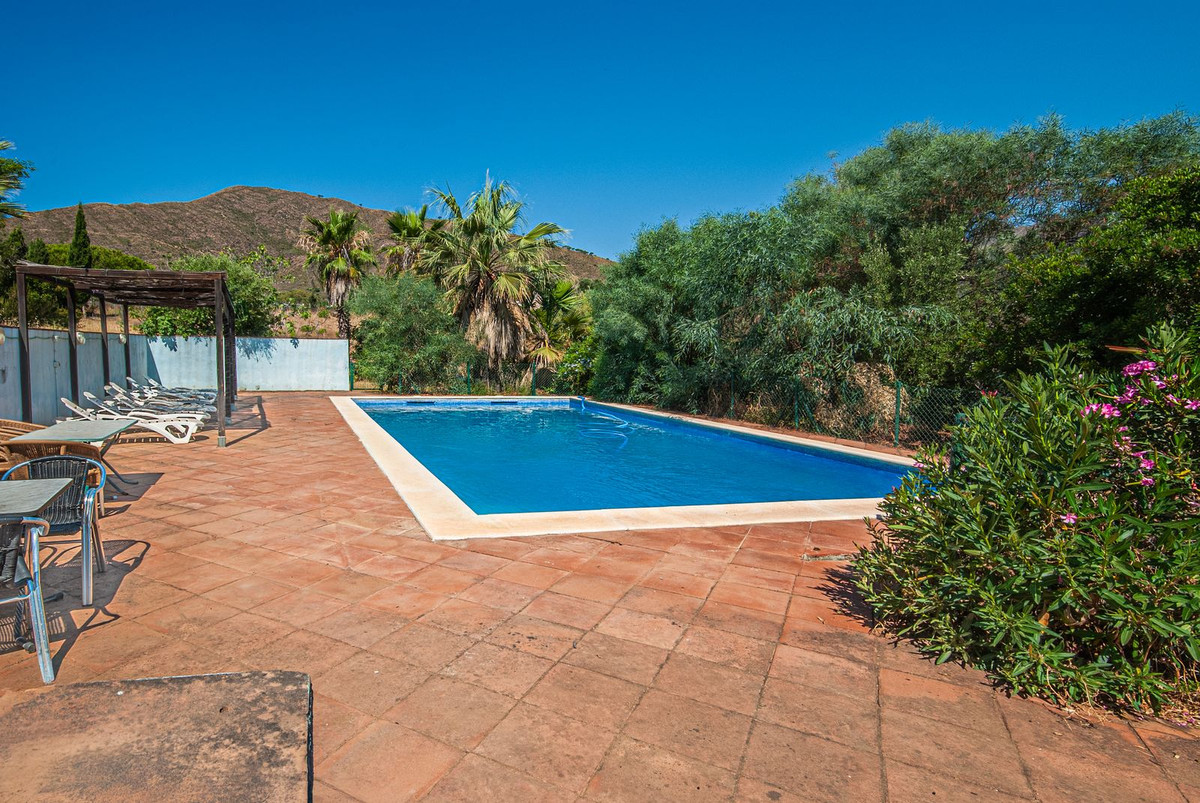 4 Bed Townhouse for sale in Entrerrios Málaga, Málaga, Spain