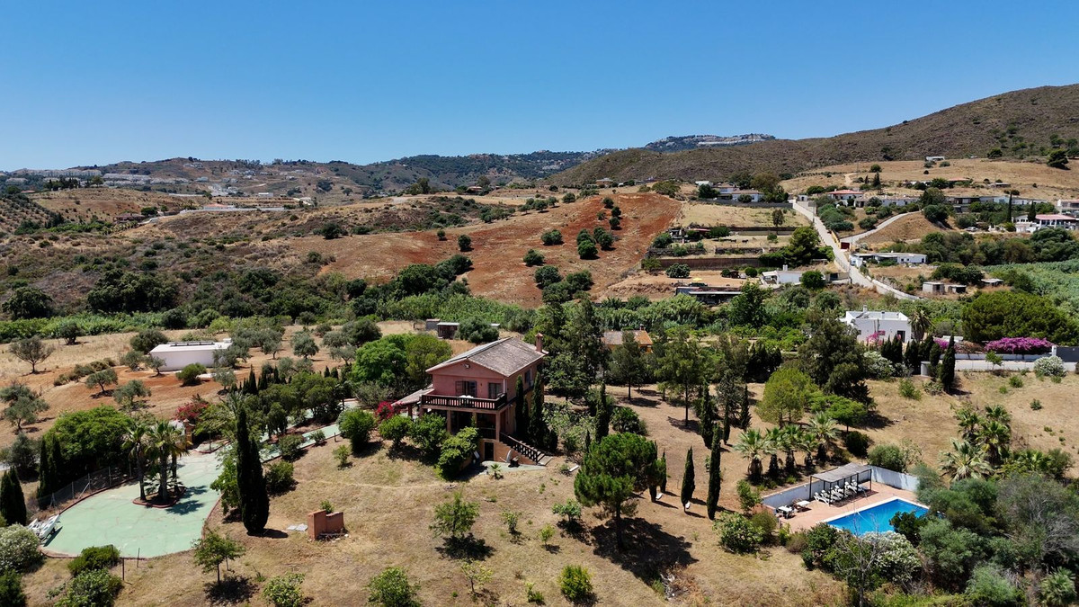 4 Bed Townhouse for sale in Entrerrios Málaga, Málaga, Spain