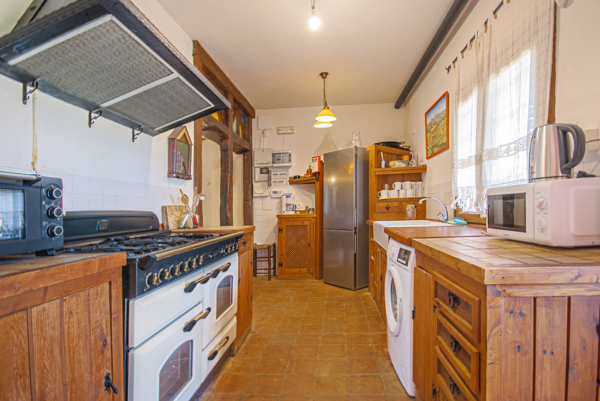 4 Bed Townhouse for sale in Entrerrios Málaga, Málaga, Spain
