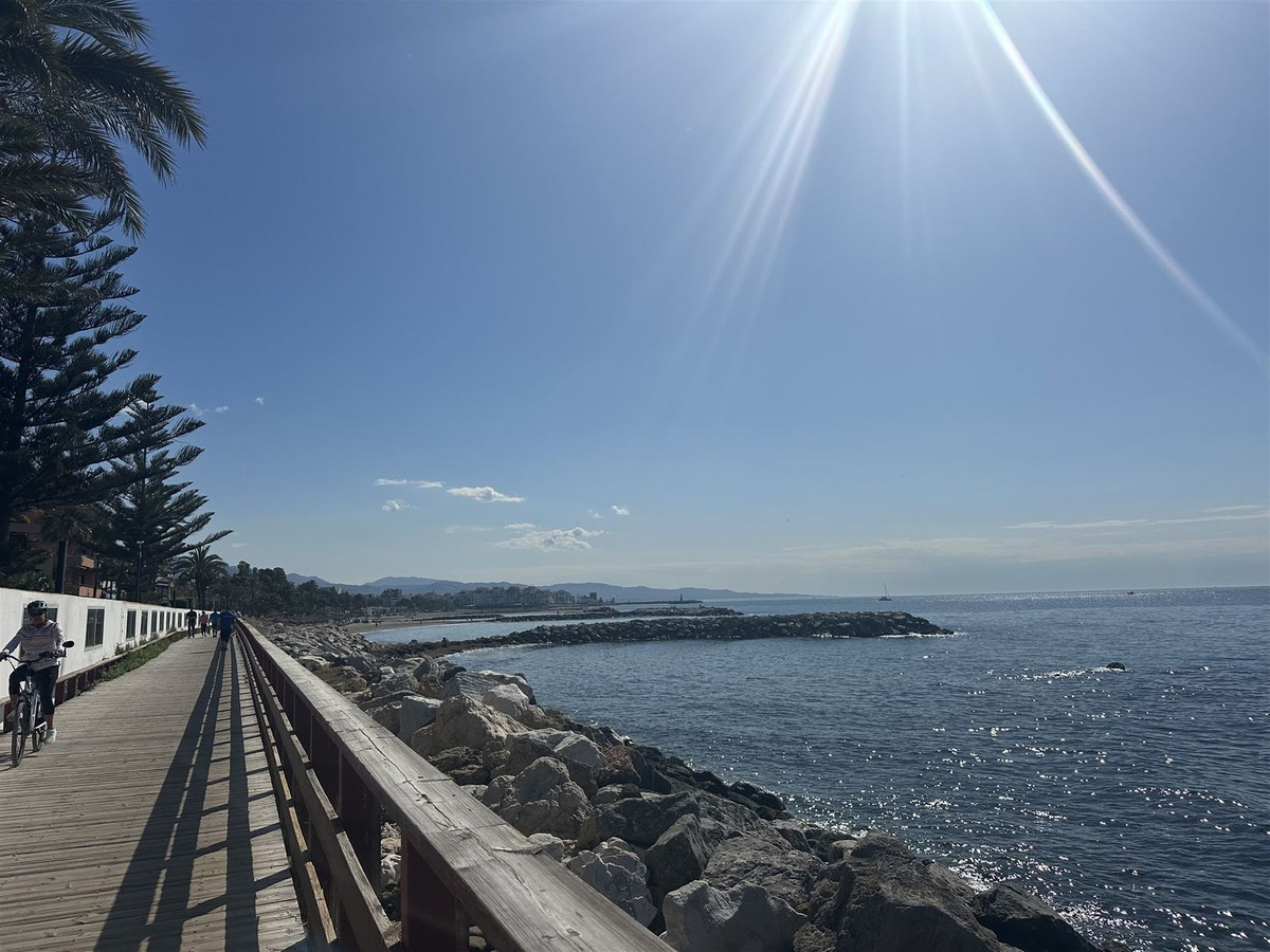 2 Bed Apartment for sale in San Pedro De Alcántara Costa Del Sol, Málaga, Spain