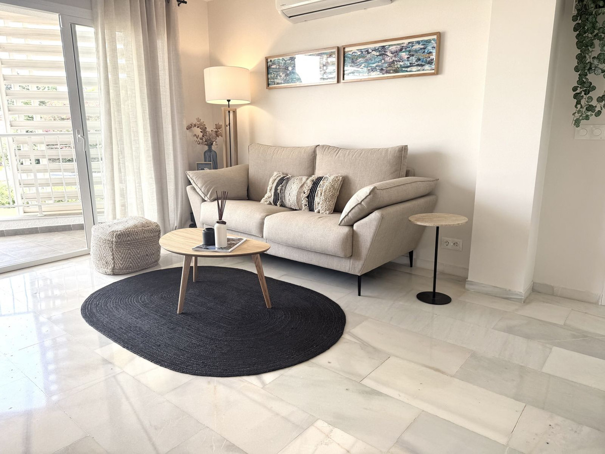 2 Bed Apartment for sale in San Pedro De Alcántara Costa Del Sol, Málaga, Spain