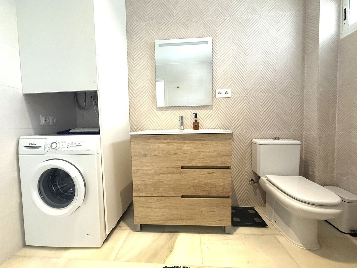 2 Bed Apartment for sale in San Pedro De Alcántara Costa Del Sol, Málaga, Spain