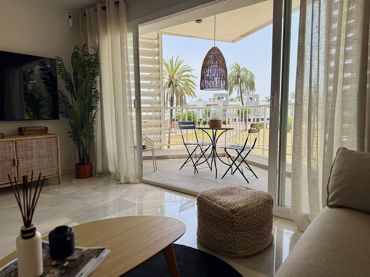 2 Bed Apartment for sale in San Pedro De Alcántara Costa Del Sol, Málaga, Spain