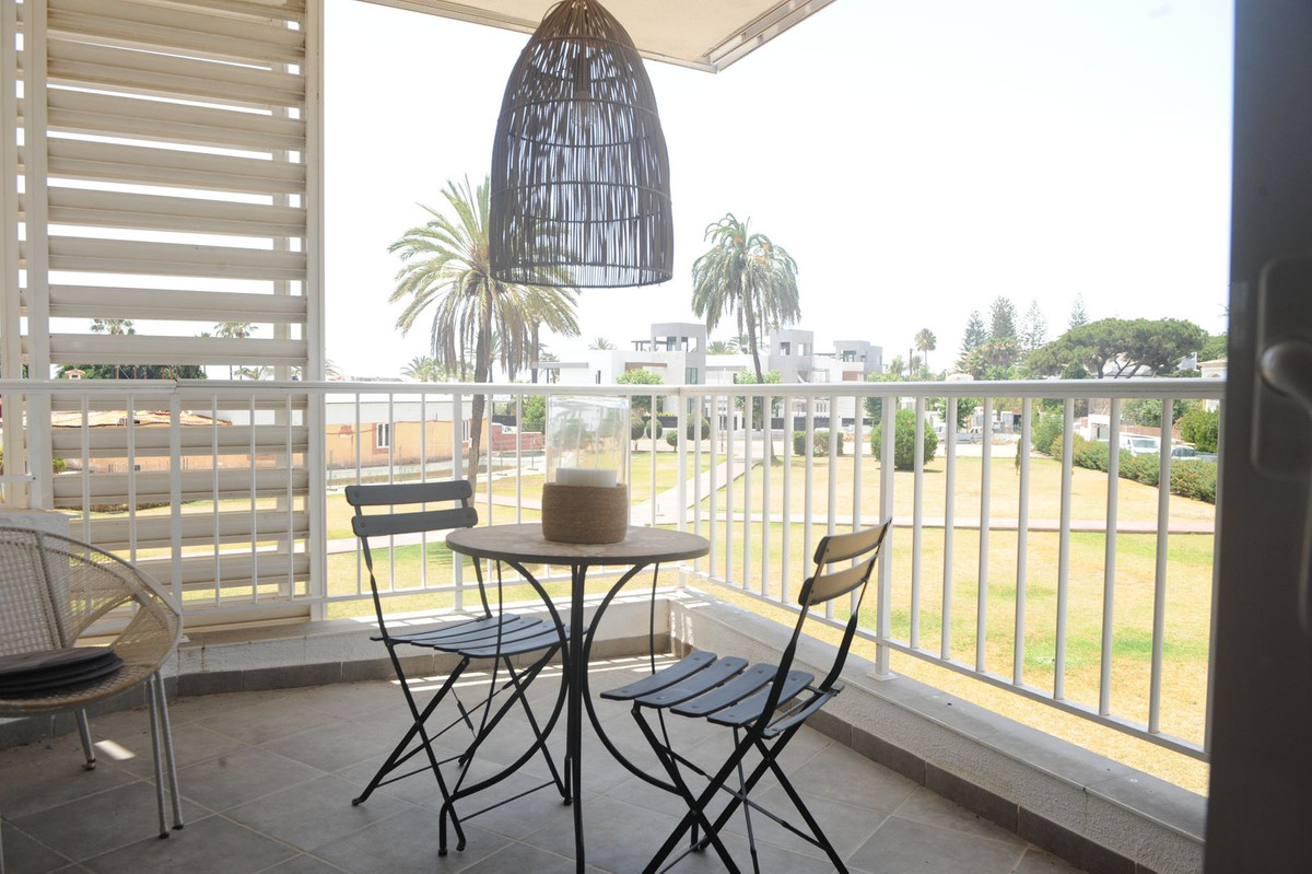 2 Bed Apartment for sale in San Pedro De Alcántara Costa Del Sol, Málaga, Spain