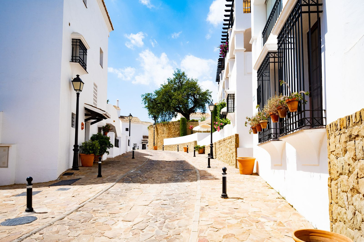 2 Bed Apartment for sale in Altos De Los Monteros Costa Del Sol, Málaga, Spain
