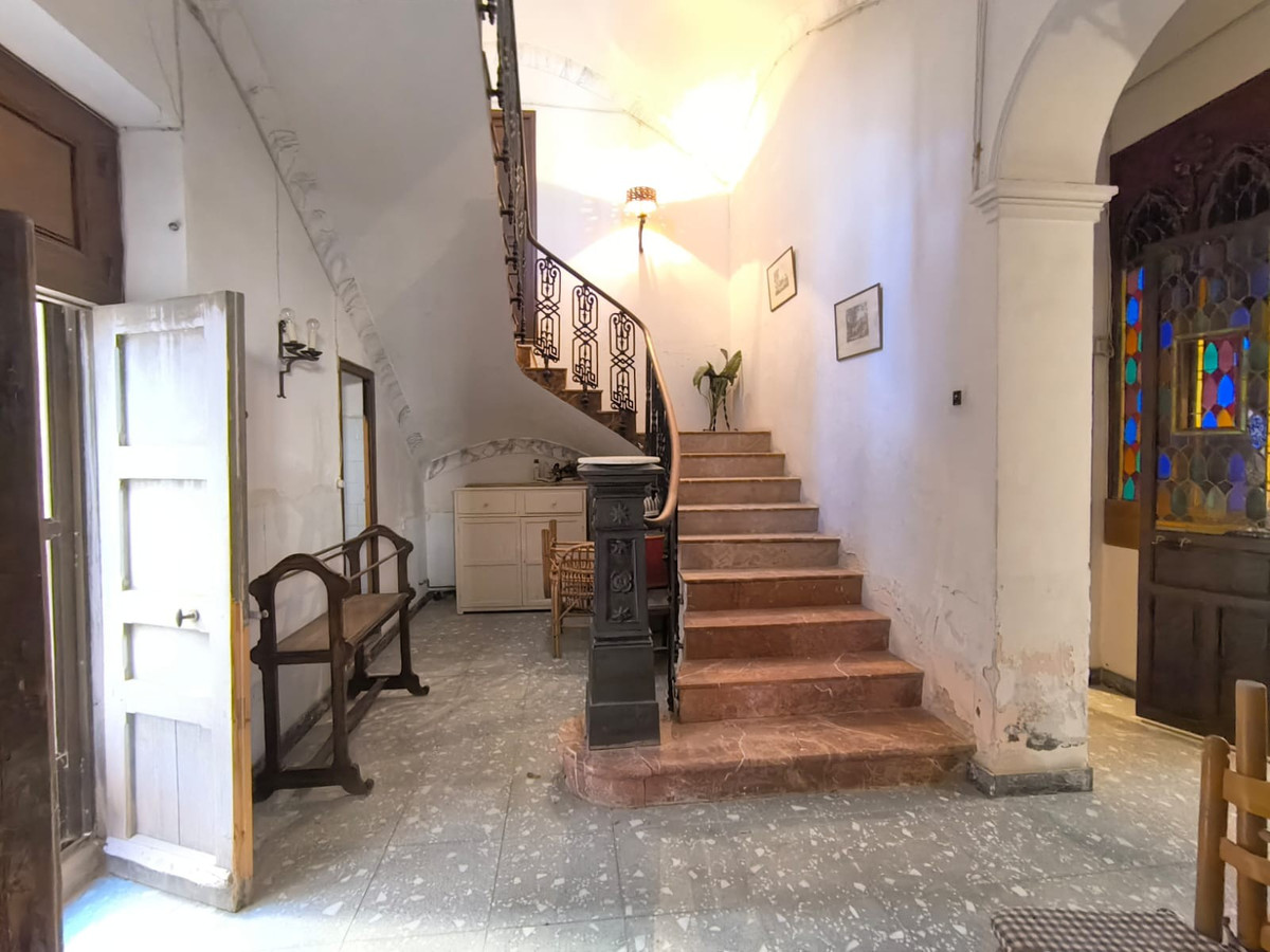 15 Bed Townhouse for sale in Monóvar Costa Blanca, Alicante, Spain