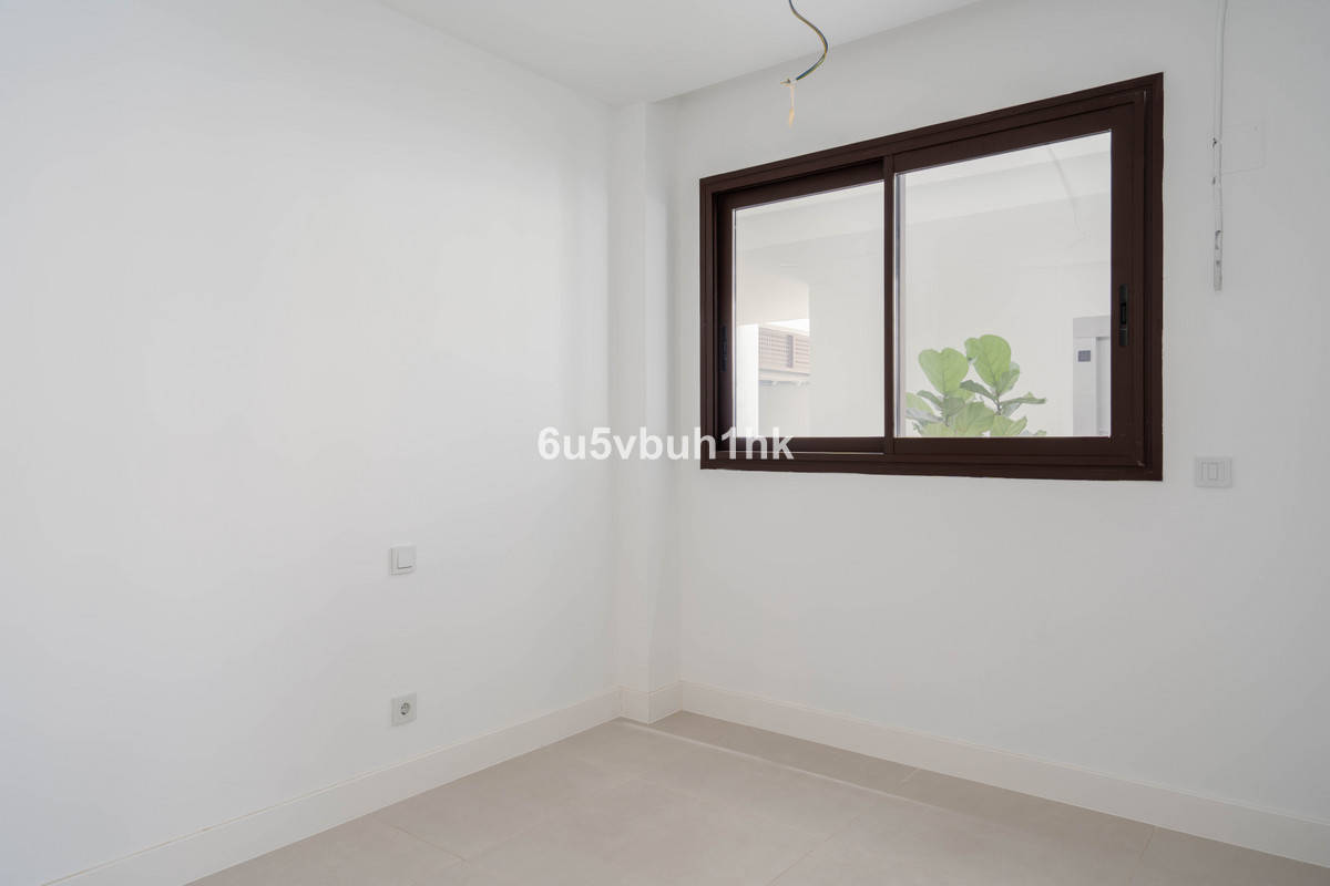 2 Bed Apartment for sale in Fuengirola Costa Del Sol, Málaga, Spain