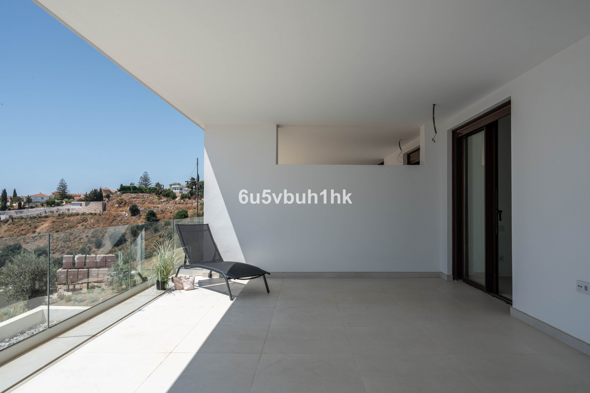 2 Bed Apartment for sale in Fuengirola Costa Del Sol, Málaga, Spain
