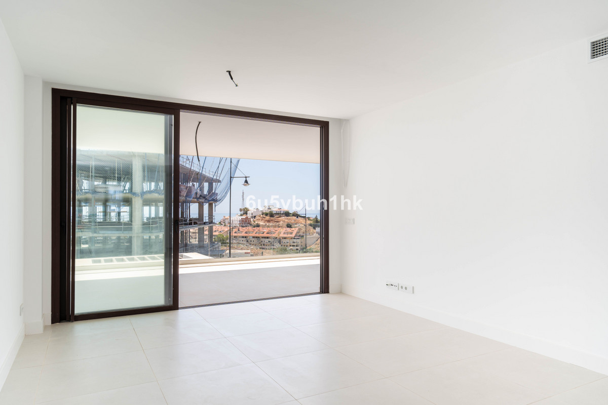 2 Bed Apartment for sale in Fuengirola Costa Del Sol, Málaga, Spain