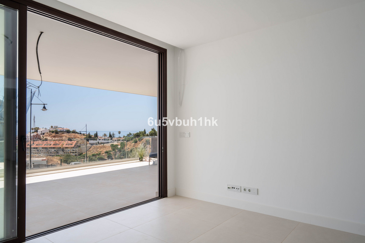 2 Bed Apartment for sale in Fuengirola Costa Del Sol, Málaga, Spain