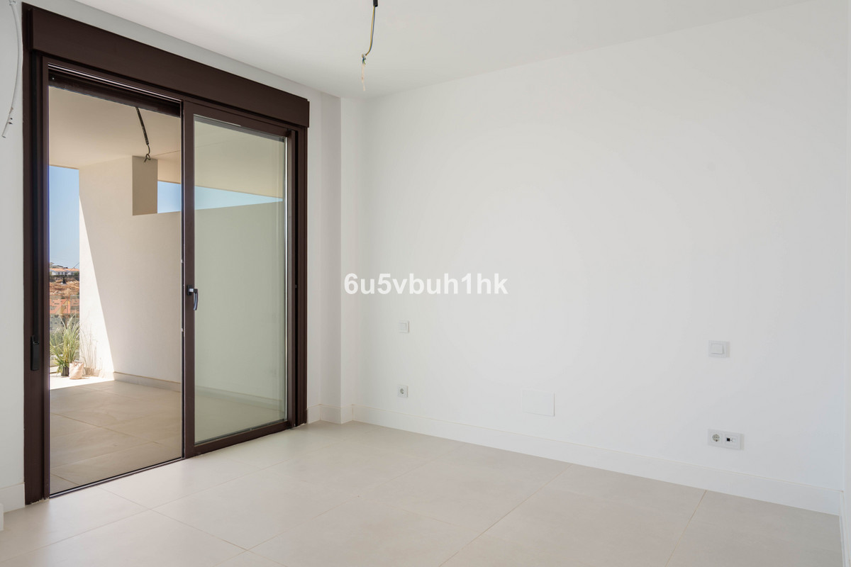 2 Bed Apartment for sale in Fuengirola Costa Del Sol, Málaga, Spain