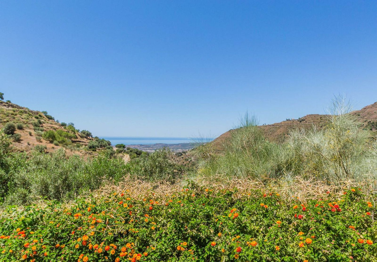 4 Bed Townhouse for sale in Arenas Costa Del Sol East, Málaga, Spain