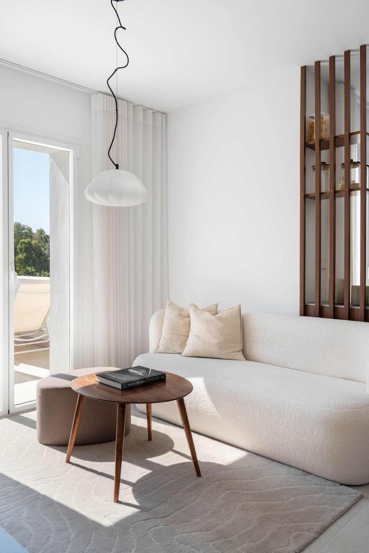 2 Bed Apartment for sale in Benahavís Costa Del Sol, Málaga, Spain
