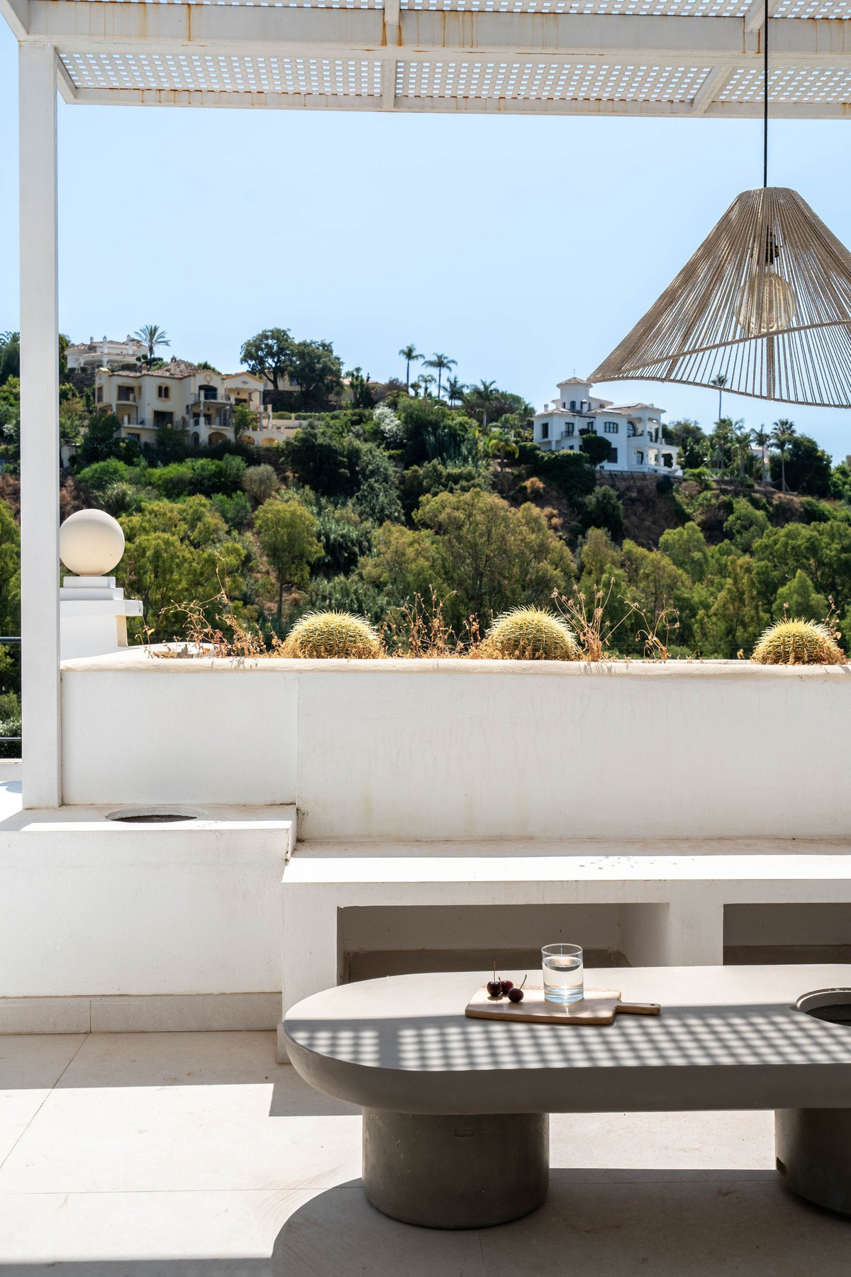 2 Bed Apartment for sale in Benahavís Costa Del Sol, Málaga, Spain