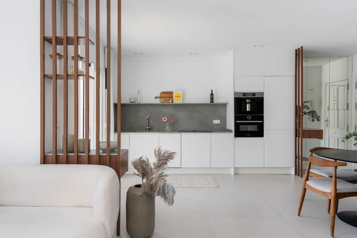 2 Bed Apartment for sale in Benahavís Costa Del Sol, Málaga, Spain