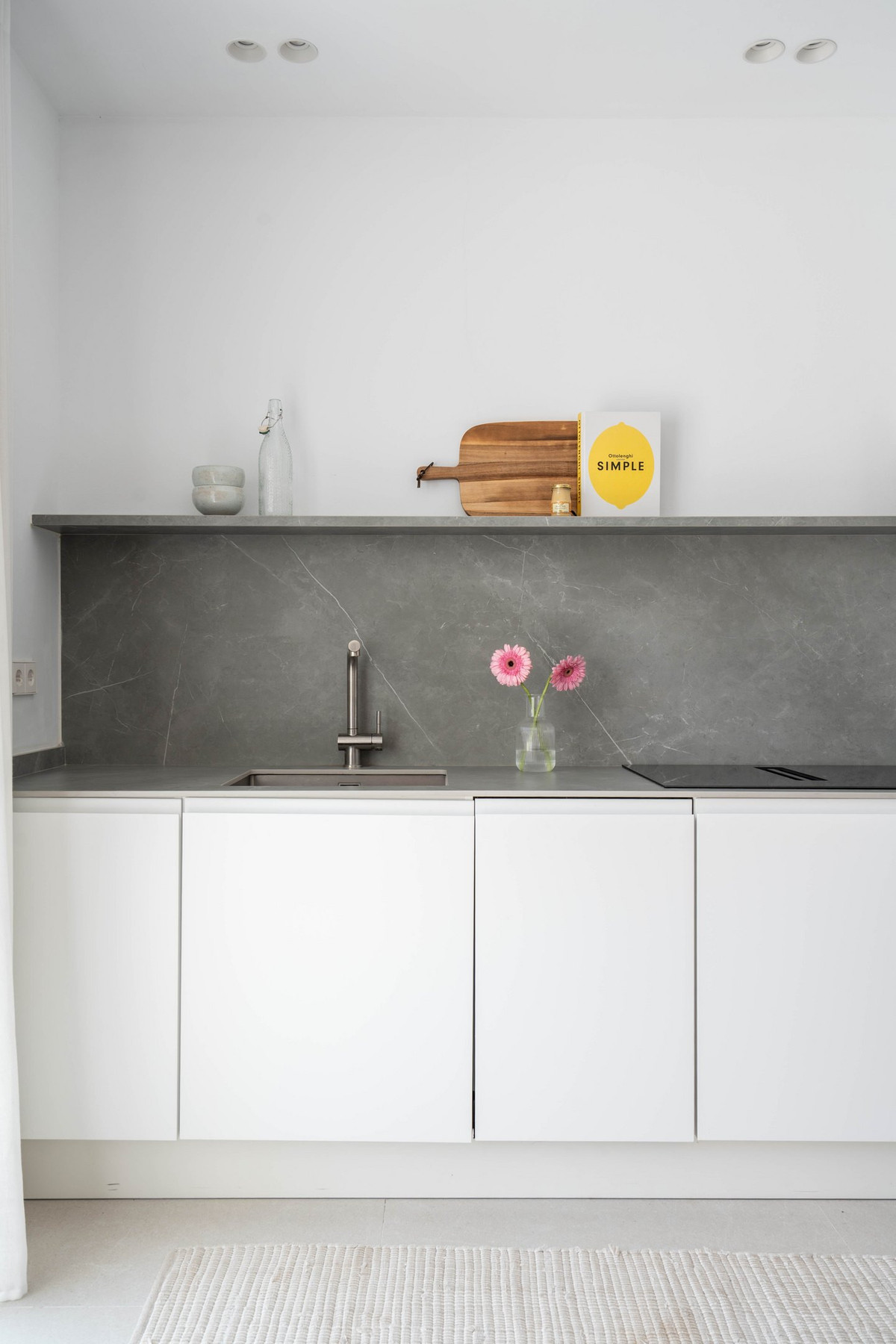 2 Bed Apartment for sale in Benahavís Costa Del Sol, Málaga, Spain