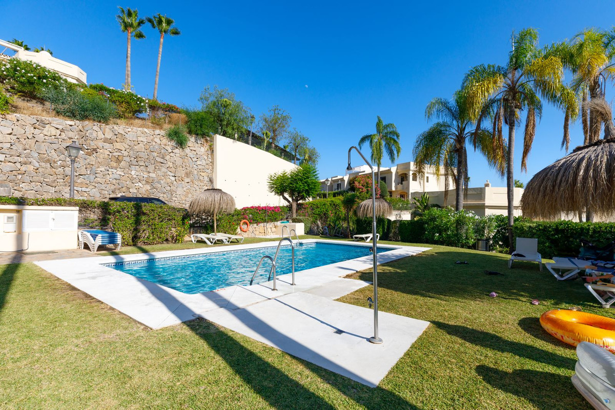 3 Bed Apartment for sale in La Quinta Costa Del Sol, Málaga, Spain