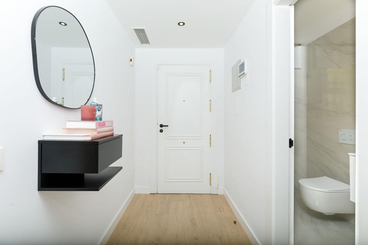 3 Bed Apartment for sale in La Quinta Costa Del Sol, Málaga, Spain