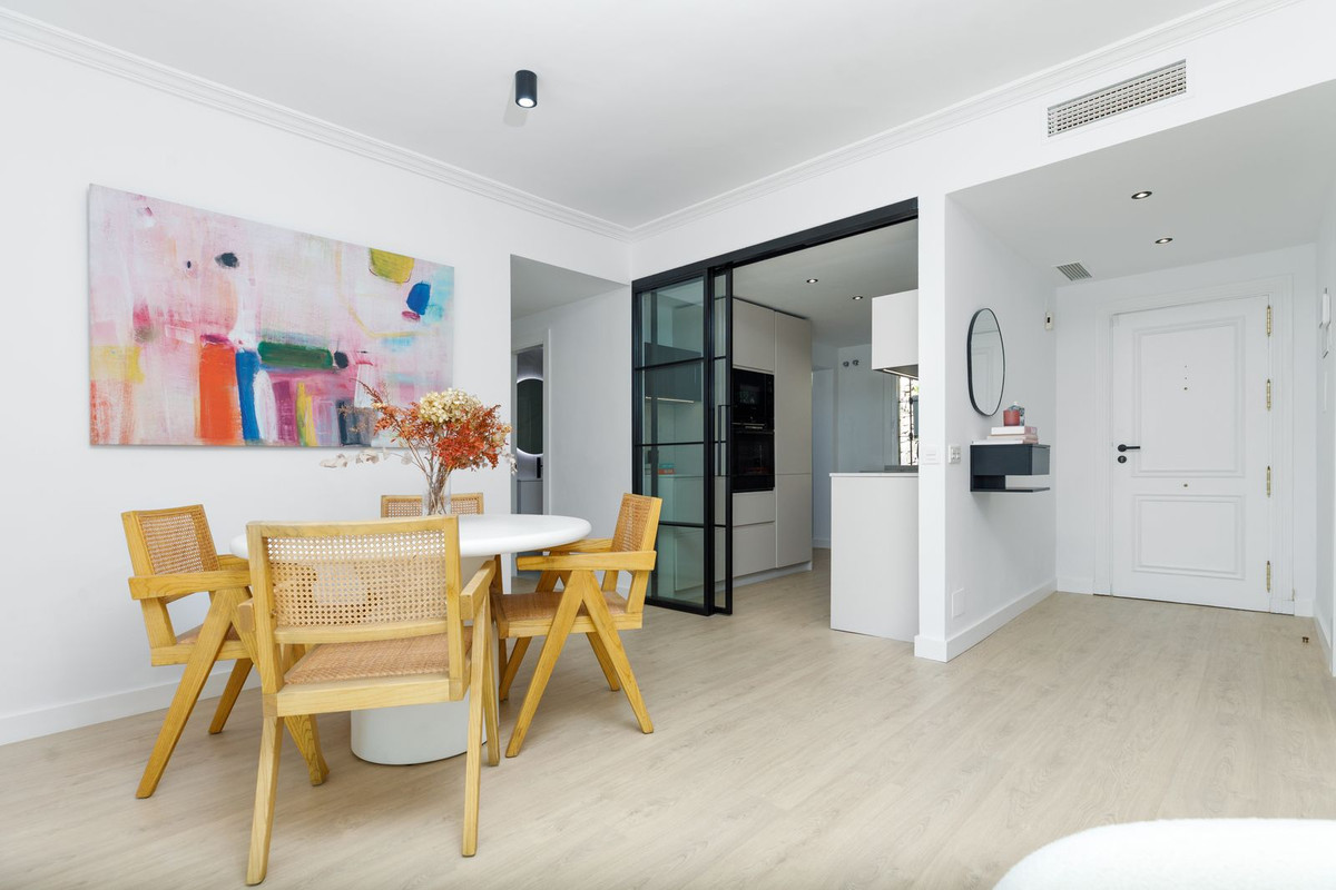 3 Bed Apartment for sale in La Quinta Costa Del Sol, Málaga, Spain