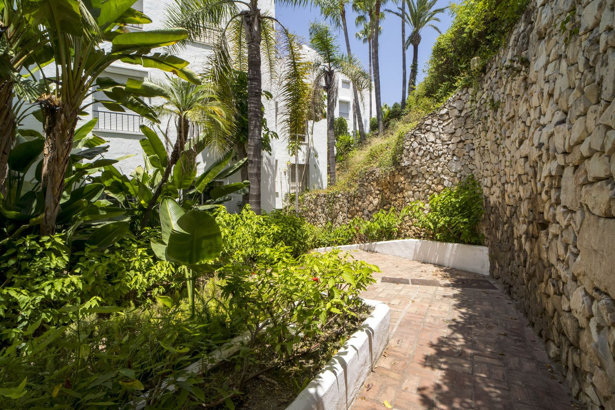 2 Bed Apartment for sale in Reserva De Marbella Costa Del Sol, Málaga, Spain