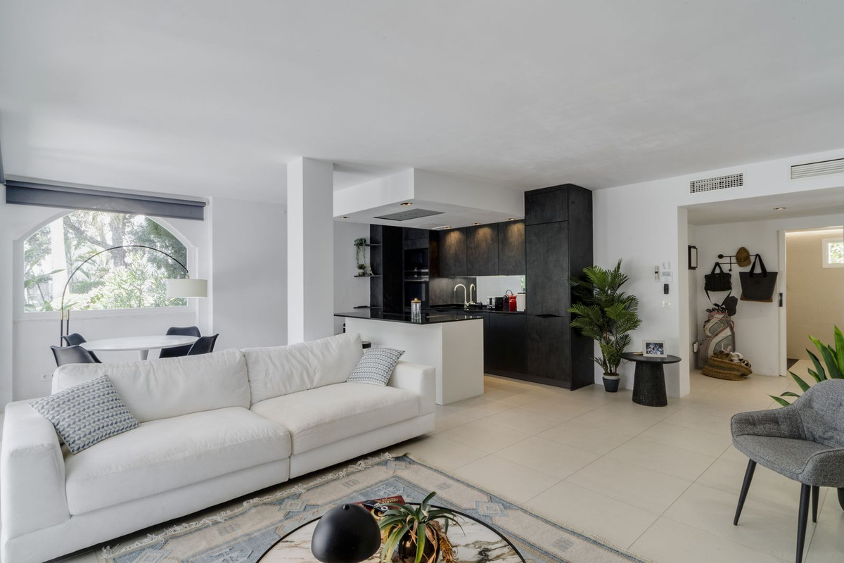 2 Bed Apartment for sale in Reserva De Marbella Costa Del Sol, Málaga, Spain