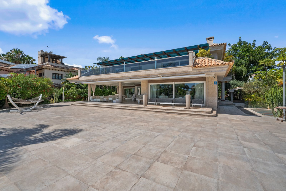 8 Bed Townhouse for sale in Bahía De Marbella Costa Del Sol, Málaga, Spain