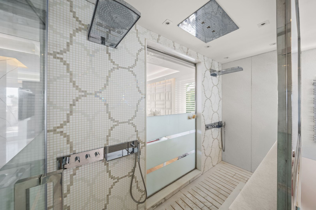8 Bed Townhouse for sale in Bahía De Marbella Costa Del Sol, Málaga, Spain