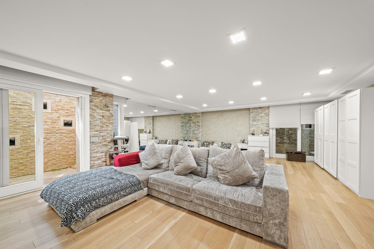 8 Bed Townhouse for sale in Bahía De Marbella Costa Del Sol, Málaga, Spain