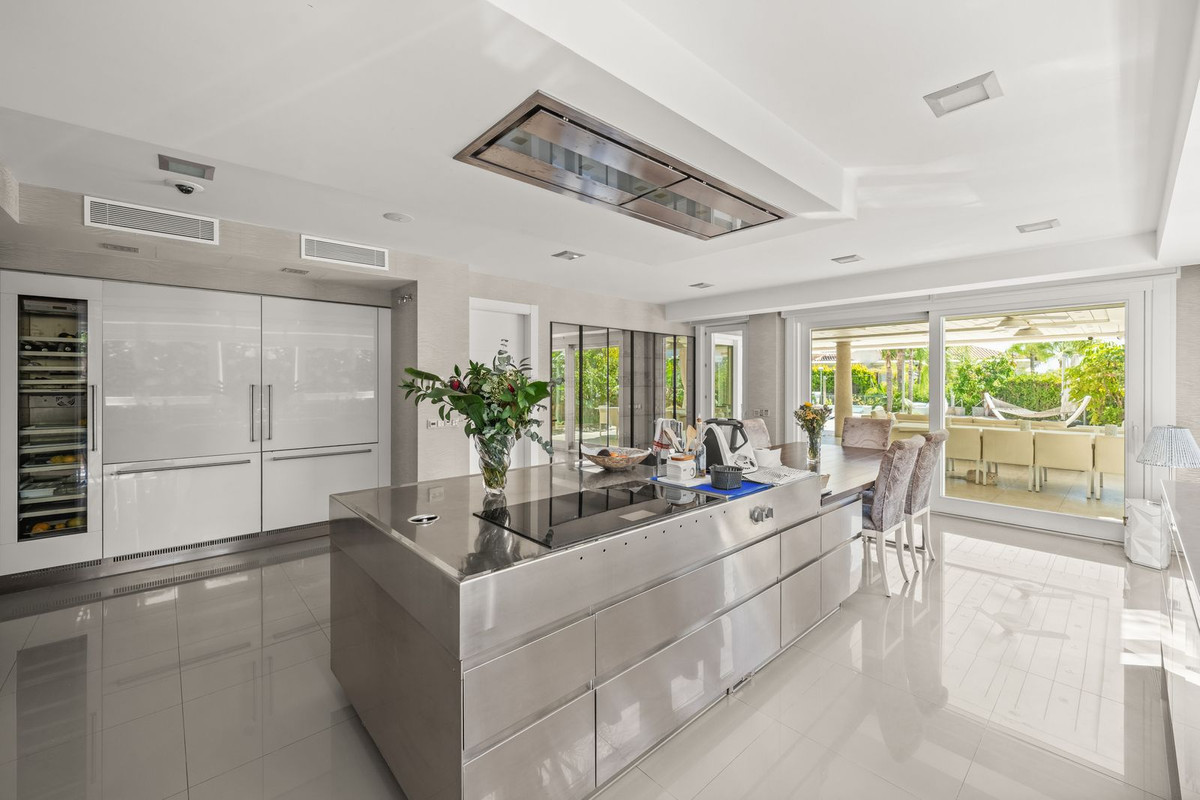 8 Bed Townhouse for sale in Bahía De Marbella Costa Del Sol, Málaga, Spain