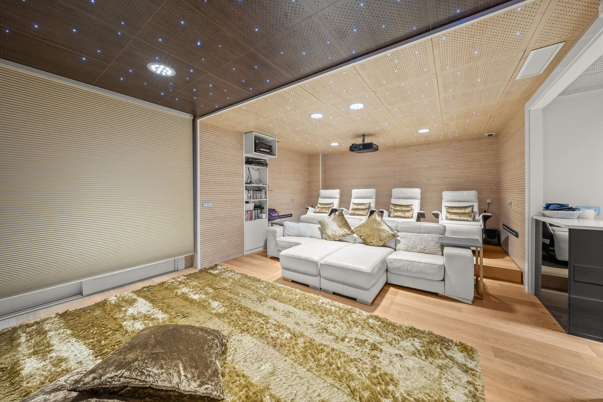 8 Bed Townhouse for sale in Bahía De Marbella Costa Del Sol, Málaga, Spain