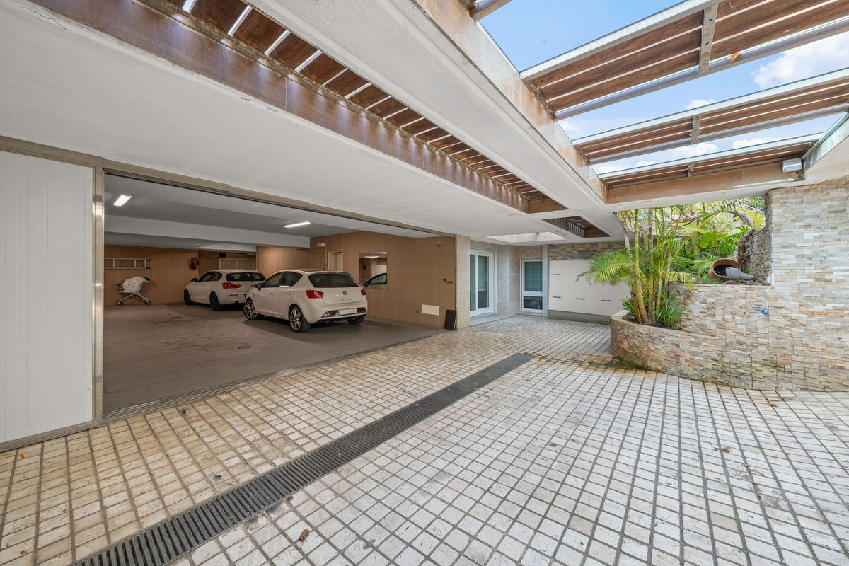 8 Bed Townhouse for sale in Bahía De Marbella Costa Del Sol, Málaga, Spain